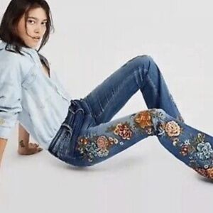 Rare Driftwood Embroidered Farrah Jeans  30-34